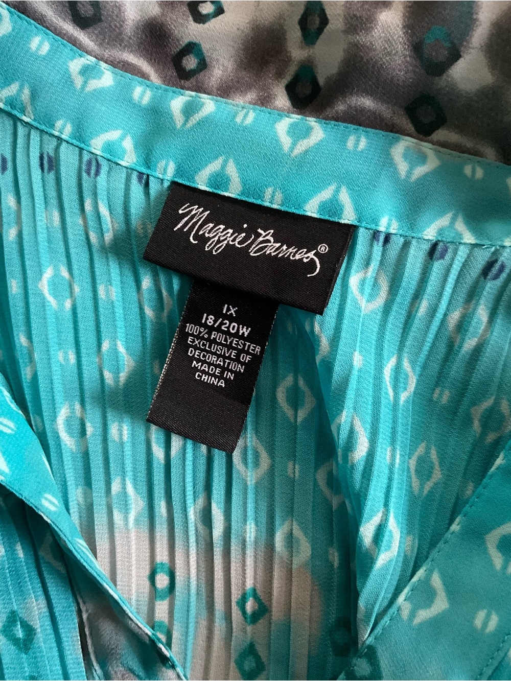 Maggie Barnes Turquoise Blue Ombre Patterned Button-Down Blouse - Picture 6 of 6